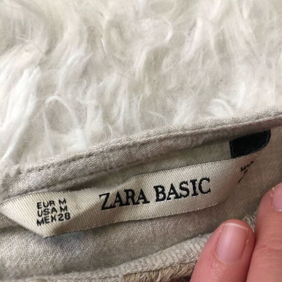 ZARA BASIC EMBROIDERED BEIGE TOP/ RUFFLED HEM sz M - Picture 6 of 10